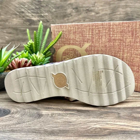 NIB Born Tide Plaid Flip Flops Thong Sandal Navy - Picture 8 of 11